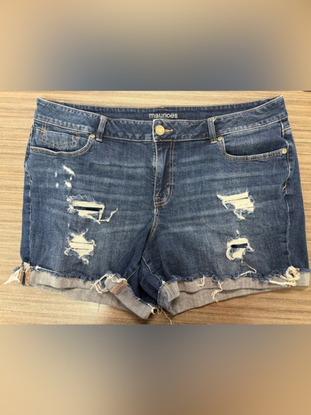 4 for $25 💙 Maurices Distressed Denim Shorts (Size 20W) 💙